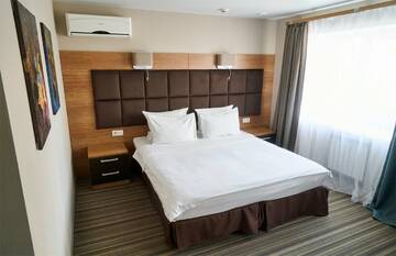 Джуниор Сюит – Двухместный номер с большой кроватью в Гостинице Арбат